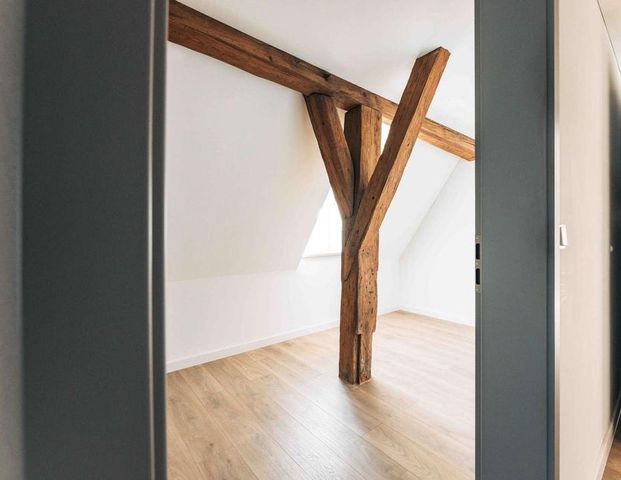 Das Juwel: Exklusive 3-Zimmerwohnung in herrschaftlichem Anwesen mit optimaler Infrastruktur - Foto 1