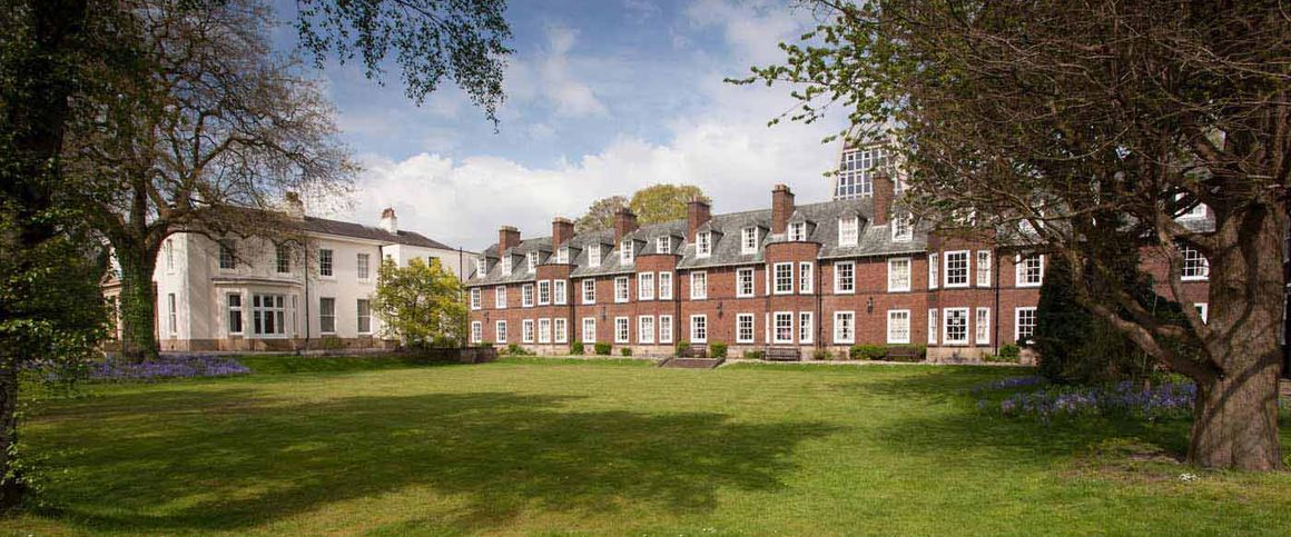 Ashburne Hall - Photo 1