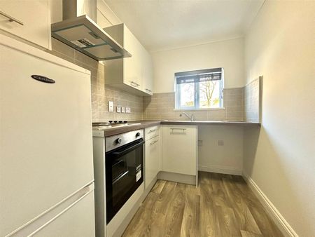 1 bedroom maisonette - Photo 2