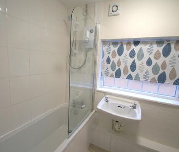 3 bedroom end of terrace house to rent - Photo 6