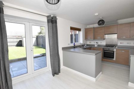 3 bedroom terraced house to rent - Photo 5