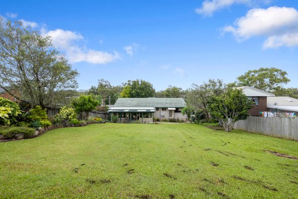 One bedroom flat with utilities & lawn mowing included - Photo 1