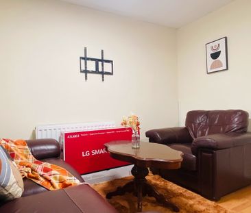 6 Bed Student Accommodation - Photo 1