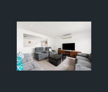 13 Layton Ct, Truganina, Vic 3029 - Photo 6