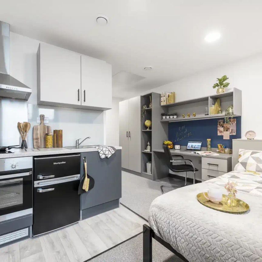 Gold Studio - Photo 1