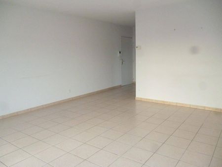 Location appartement récent 4 pièces 83.6 m² à Bourg-de-Péage (26300) 5 - Photo 2