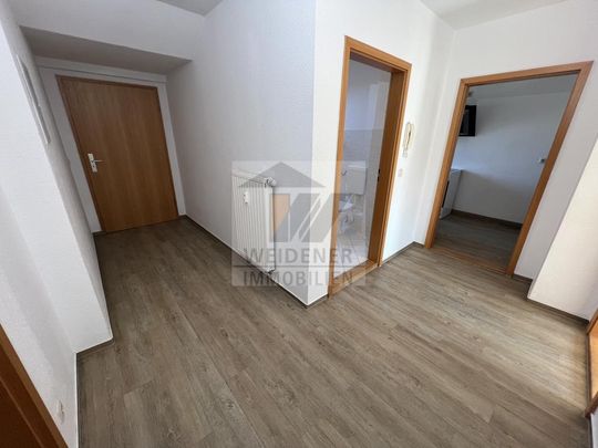 3-Zimmer-Dachgeschosswohnung mit Einbauküche und Boden – nahe der Innenstadt! - Photo 1