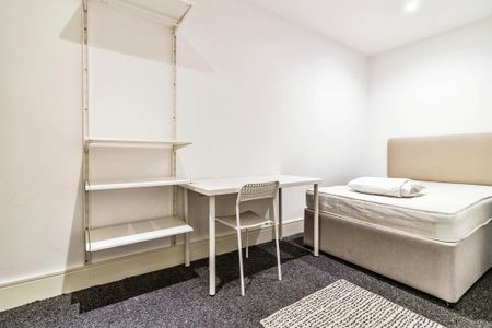 3 bedroom apartment to rent - Photo 5