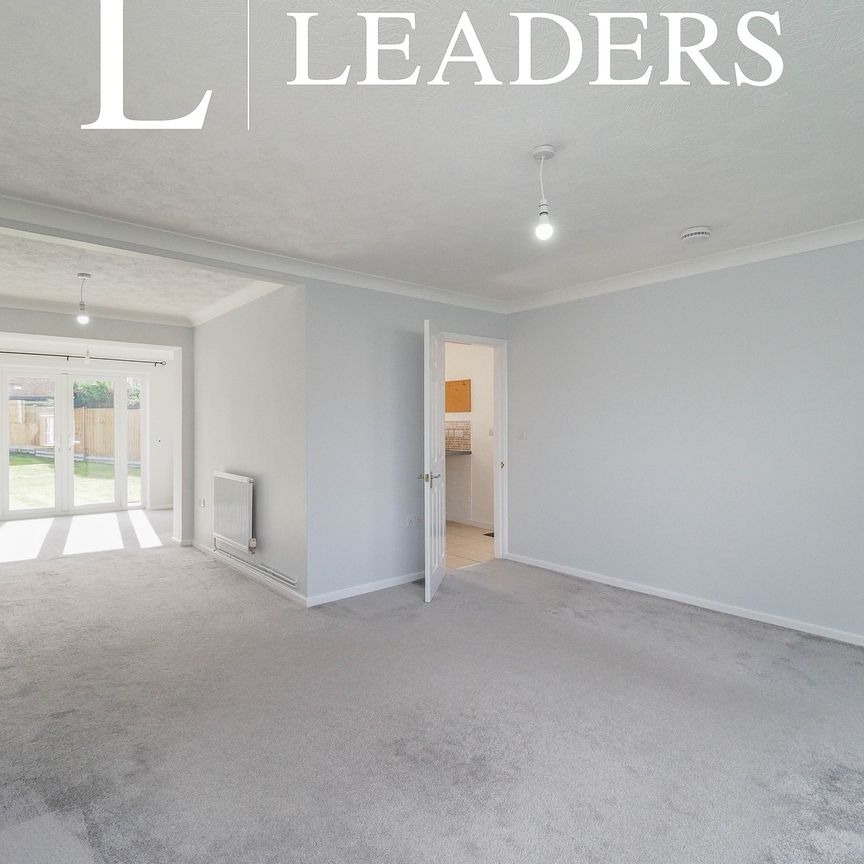 3 bedroom house to rent Sandringham Drive, Loughborough, Leicestershire, LE11 - Photo 1