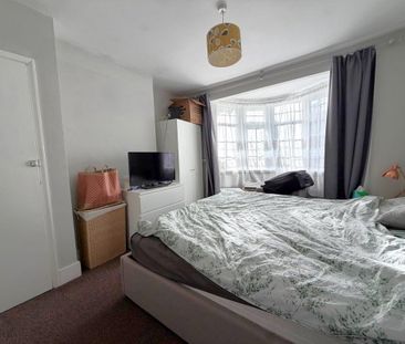 4 bedroom terraced house to rent - Photo 5