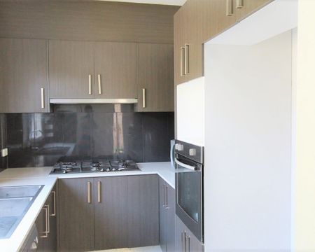 2/4 Newton Road, Blacktown, NSW 2148 - Photo 2