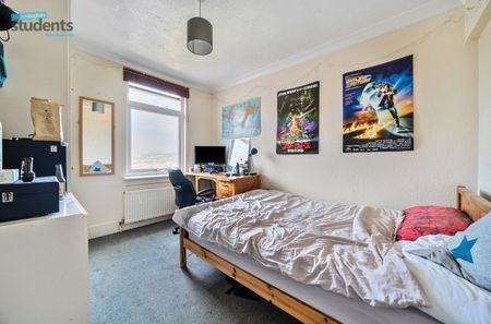 4 bedroom terraced house to rent - Photo 2