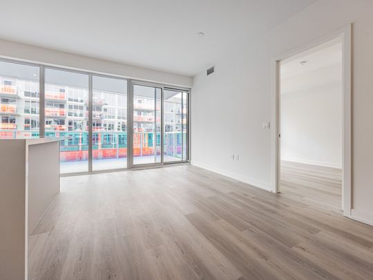 For Lease - 333 Sunseeker Avenue Unit# 428, Innisfil, Ontario - Photo 1