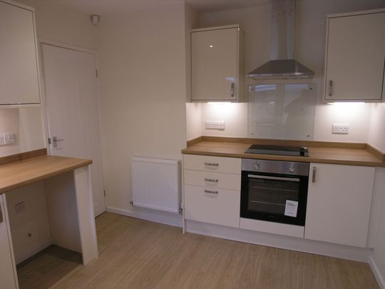 Fernleigh Gardens, Stourbridge - Photo 1