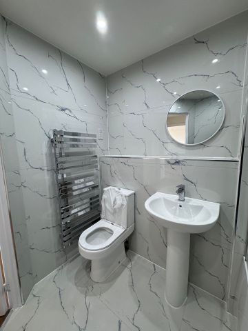 2 Bed Flat, Perth Road, IG2 - Photo 4