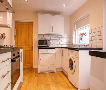 Homely 3 bed on Rhymney Street - Photo 5