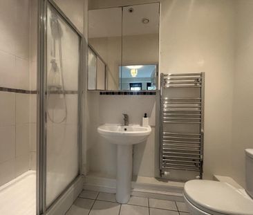 Lockhart Road, Watford - Photo 6