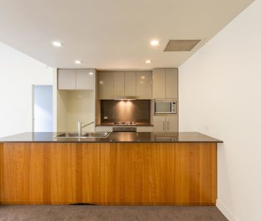 Quality Mirvac 2 Bedroom Apartment in Convenient Location - Photo 4