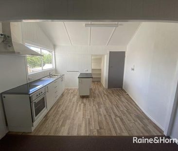 Cosy & Convenient - Photo 4