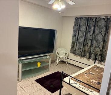 For Lease - 56 Garthdale Court, Toronto, Ontario - Photo 4