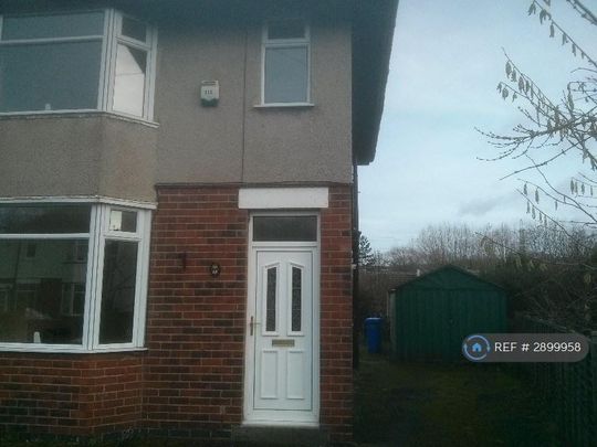 3 bedroom semi-detached house to rent - Photo 1