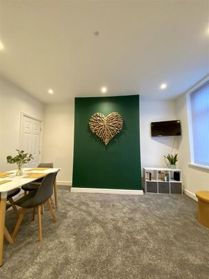 1 bed house share to rent in Albion Street, Burnley, BB11 - Photo 1