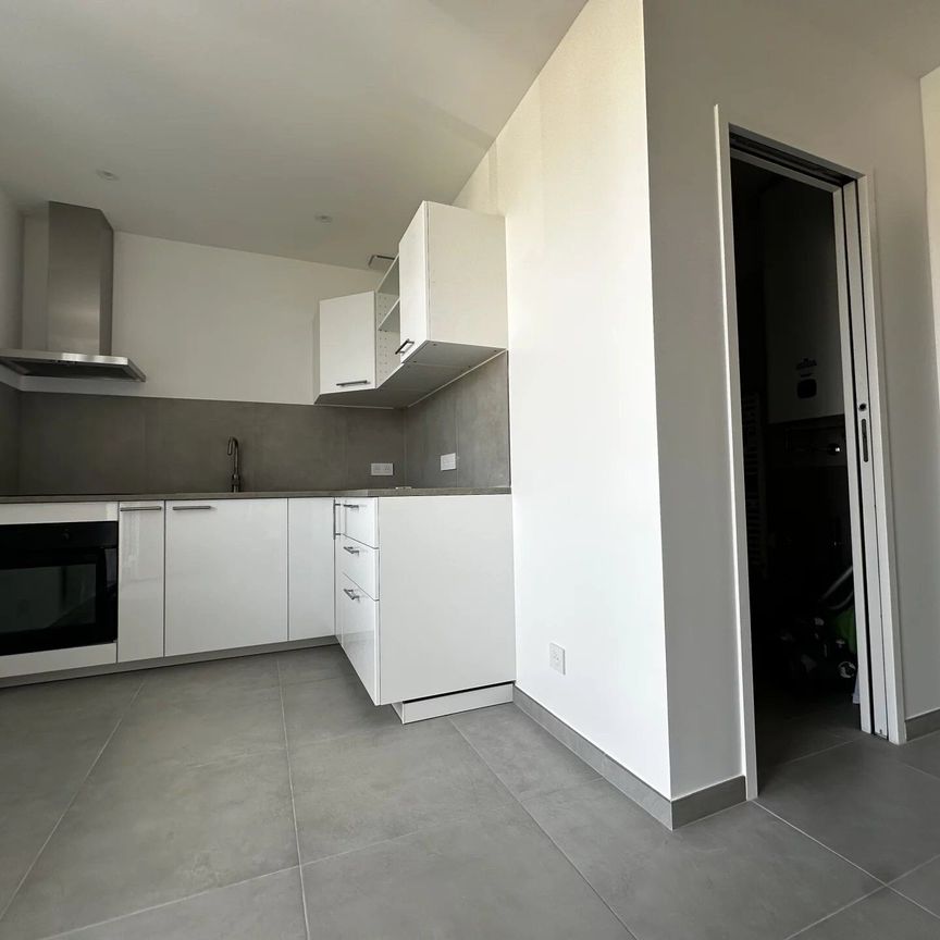 Location Appartement 3 pièces 47 m2 à Clermont-l'Hérault - Photo 1