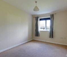 2 BEDROOM Apartment - Ground Floor - Photo 2