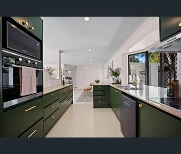 39 Warrina Crescent, Burleigh Waters, Qld 4220 - Photo 5