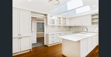 Three Bedroom Home in Mapleton - Photo 5