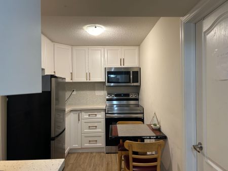 For Lease - 15 Wildflower Way Unit# Unit C, Toronto, Ontario - Photo 2