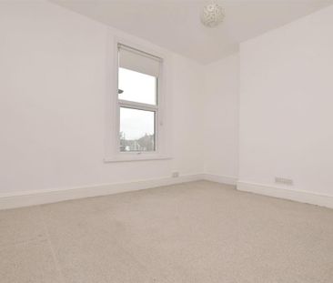 4 bedroom terraced house to rent - Photo 5