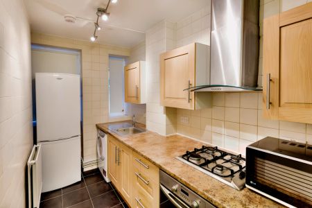 4 Bed / 1 Bath - Photo 5