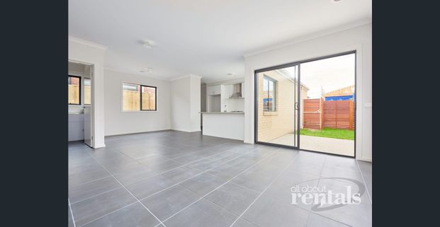 Contemporary Living with Quality Finishes - Photo 1