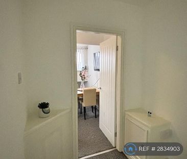 1 bedroom flat to rent - Photo 5