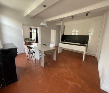 Vaste appartement F3 meublé de caractère - Photo 2