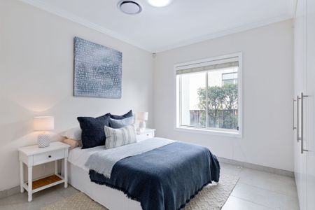 Exquisite Family Luxury in Frenchs Forest - Photo 5