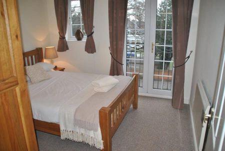 2 bedroom apartment to rent - Photo 5