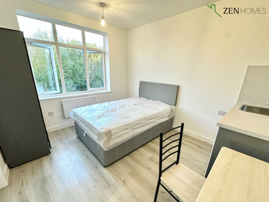 Studio to rent - Photo 1