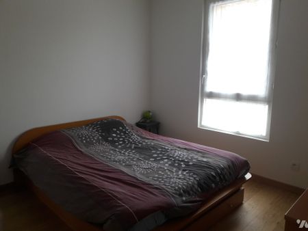 Appt 55,90 m² avec stationnement 707euros charges estimées 130 euros - Photo 2