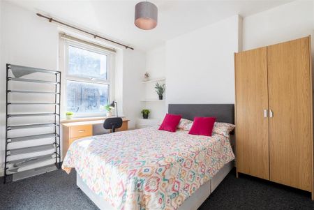 5 bedroom private hall to rent - Photo 4