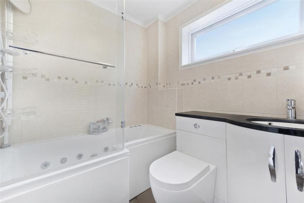 4 bedroom semi-detached house to rent - Photo 1