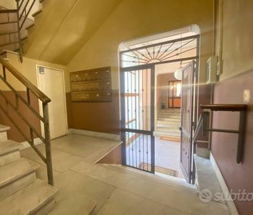 Appartamento di 210 m² con più di 5 locali a Catan - Photo 2