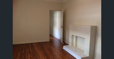 EXCEPTIONAL CONVINIENCE TO PUBLIC SCHOOL & TRAIN STAITON - Photo 2