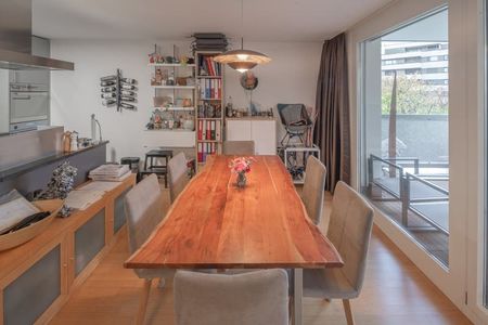 Hübsche 3.5 Zimmer-Wohnung in Zürich-Höngg - Photo 2