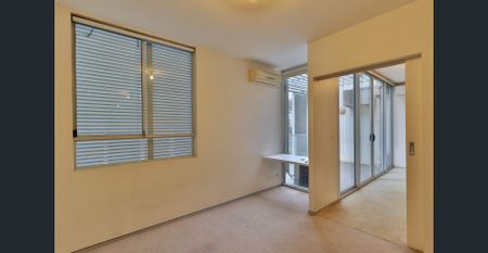 One bedroom apartment ON LEVEL 5 - Photo 3