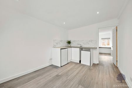 Benhilton Gardens, Sutton, SM1 - Photo 3