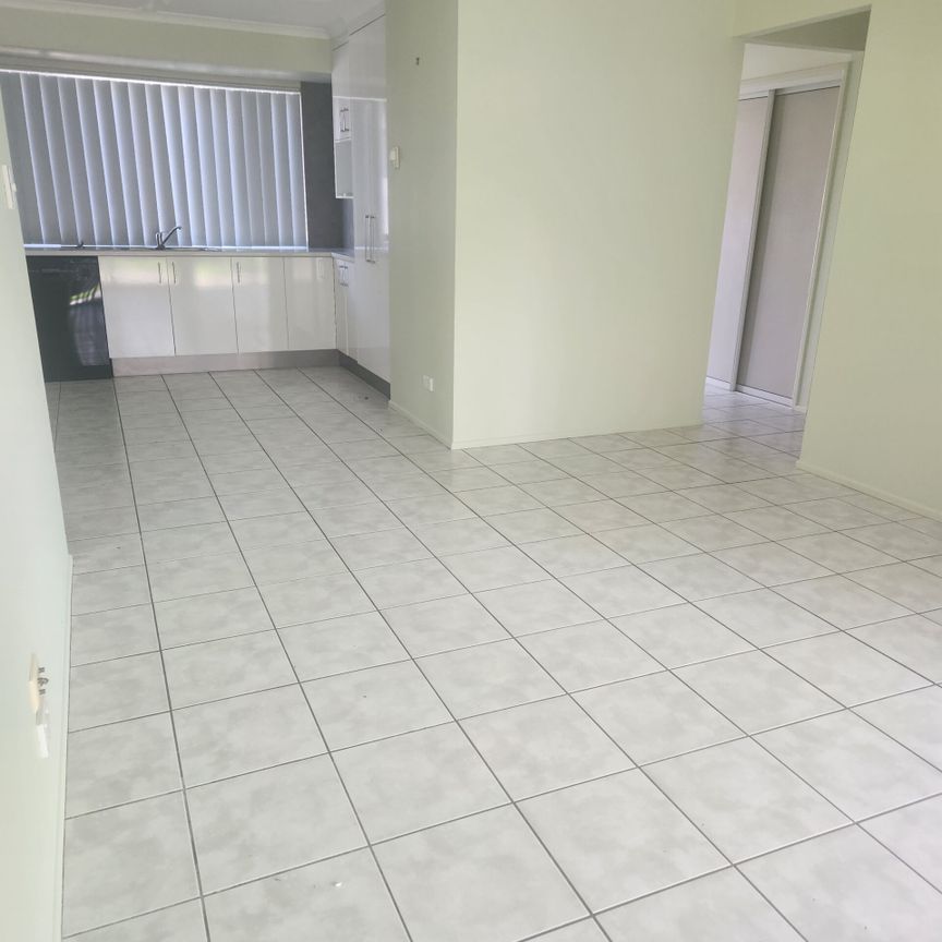 25 Vicki Parade, QLD 4655, Torquay - Photo 1