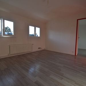 Appartement F2 avec place de parking à Saint Ouen du Tilleul - Photo 2