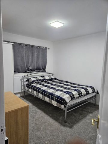 3 Bed End Terrace, Troopers Hill, BS5 - Photo 5